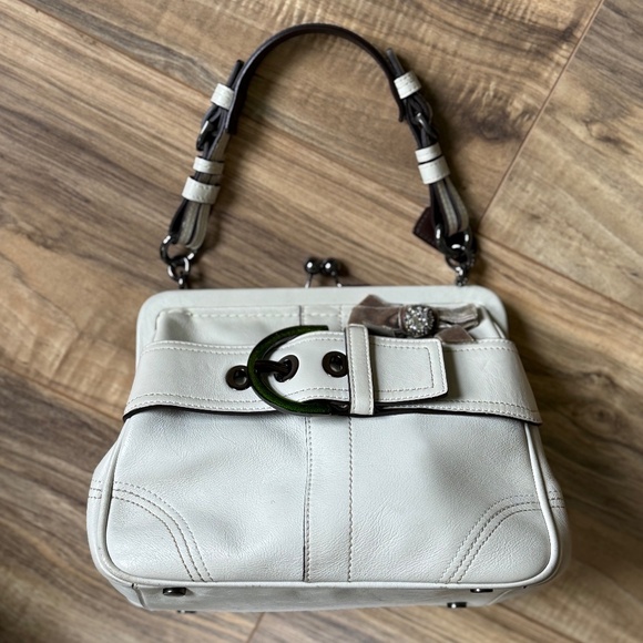 GUC - Coach Soho Kisslock Frame Satchel Handbag - 8A12 - Picture 9 of 16